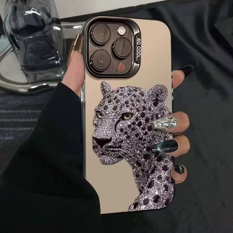 Holograficzne srebrne etui na  – Apple Iphone 15 Pro Max recenzja i cena