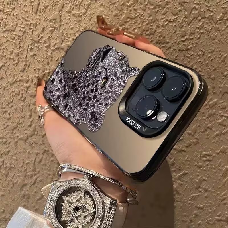 Holograficzne srebrne etui na  – Apple Iphone 15 Pro Max recenzja i cena